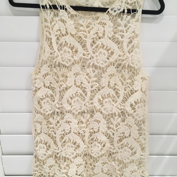 Aritzia Crochet knit tank top - Picture 2 of 3